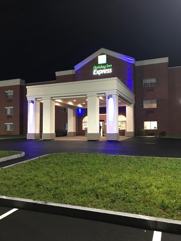Holiday Inn Express - Canton image 7